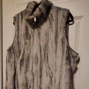 Calvin Klein Marled Grey Faux Fur Vest Sleeveless Zip Front Collared Copenhagen